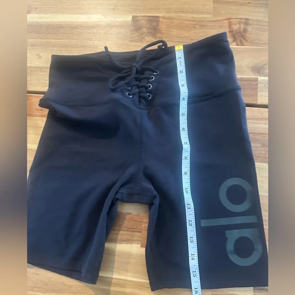 ALO Biker Shorts | Size S - Picture 5 of 8